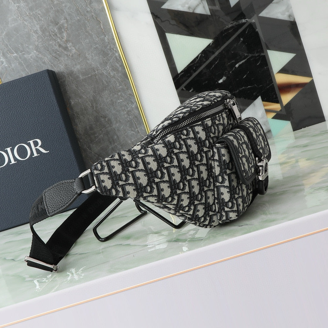 Dior 8 Oblique Belt Bag