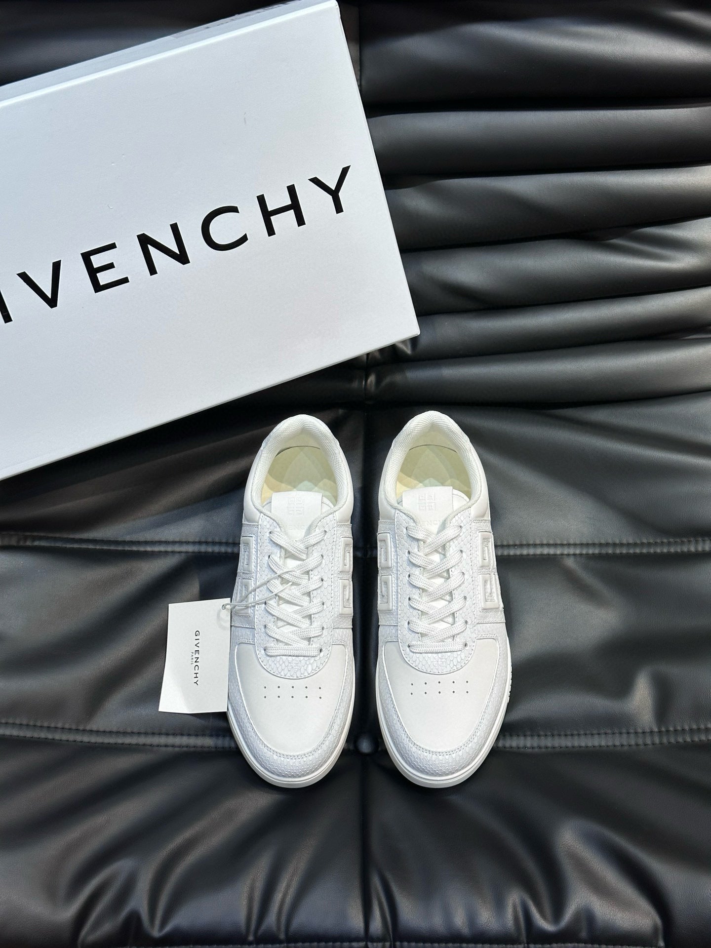 Givenchy Sneakers