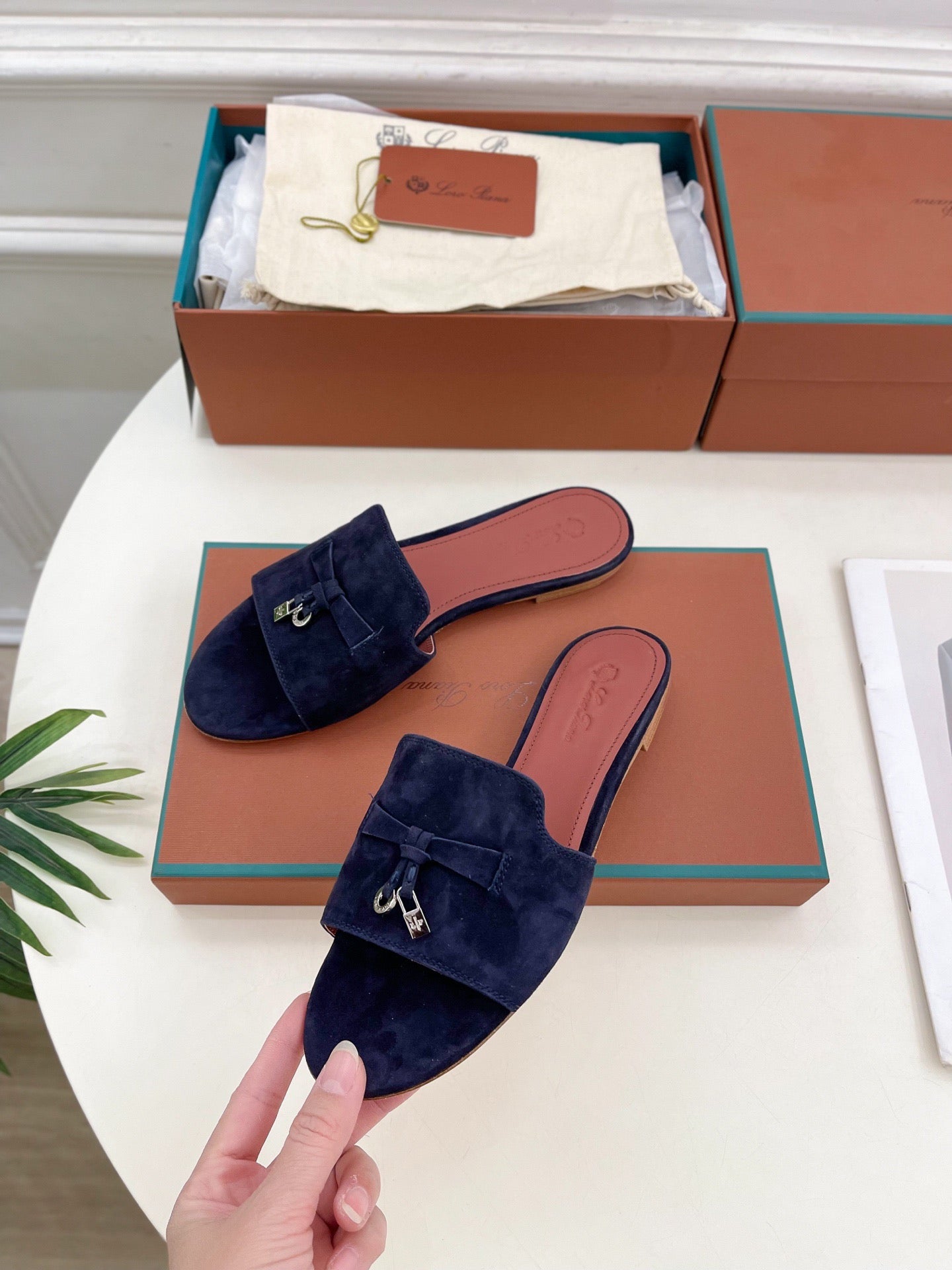 LP Sandals