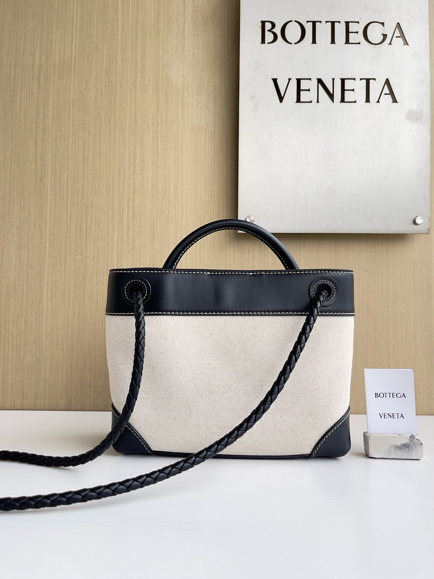 BV Andiamo Bag 25x22x10.5cm