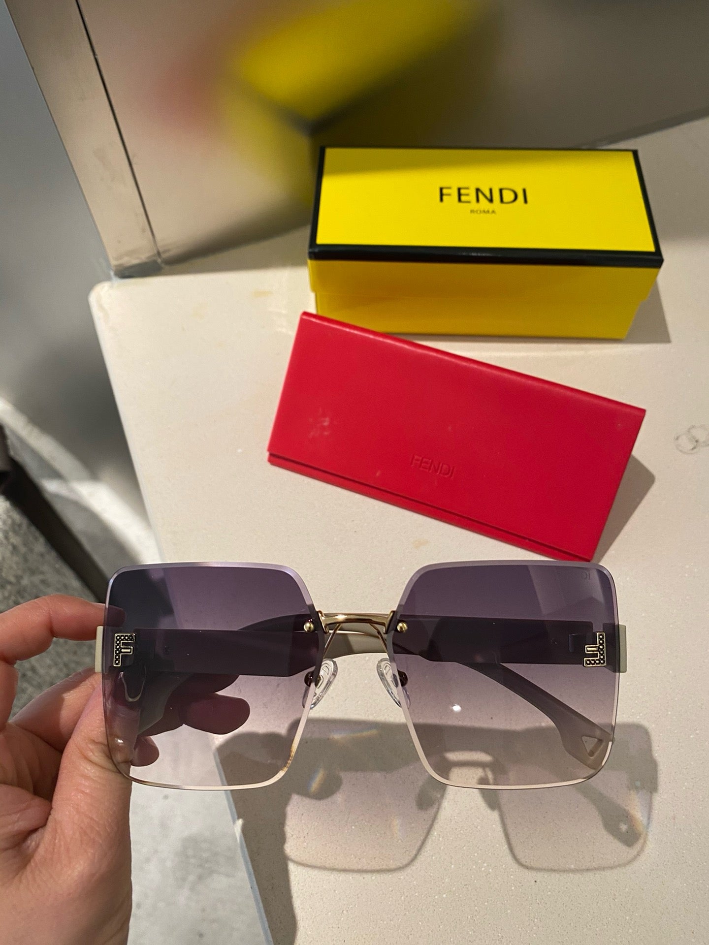 gafas de sol fendi