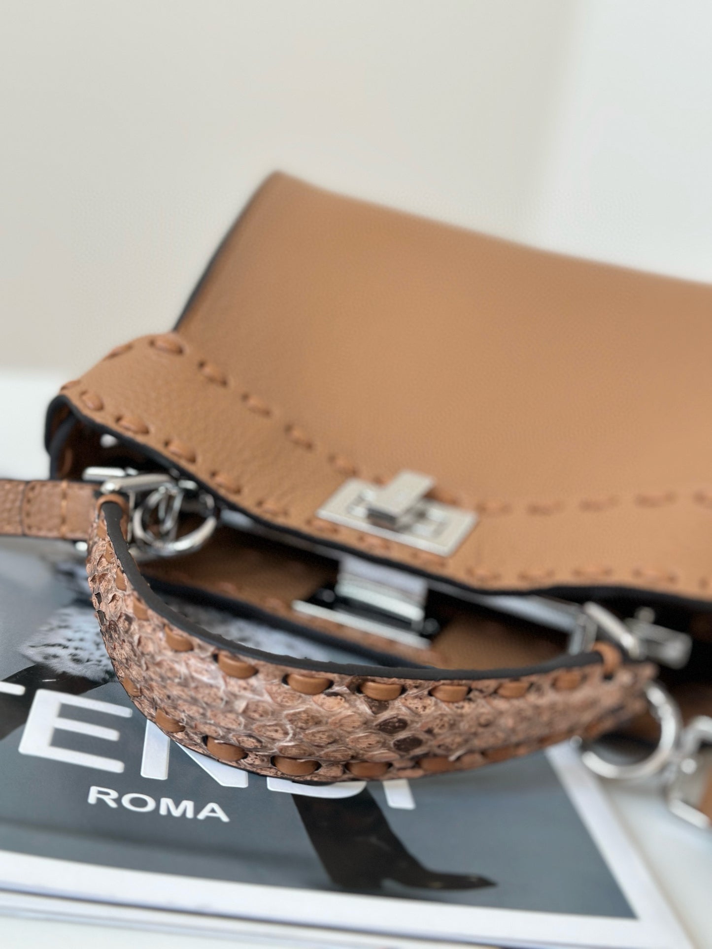 Fendi Peekaboo Bag (23.5x12x20 cm)