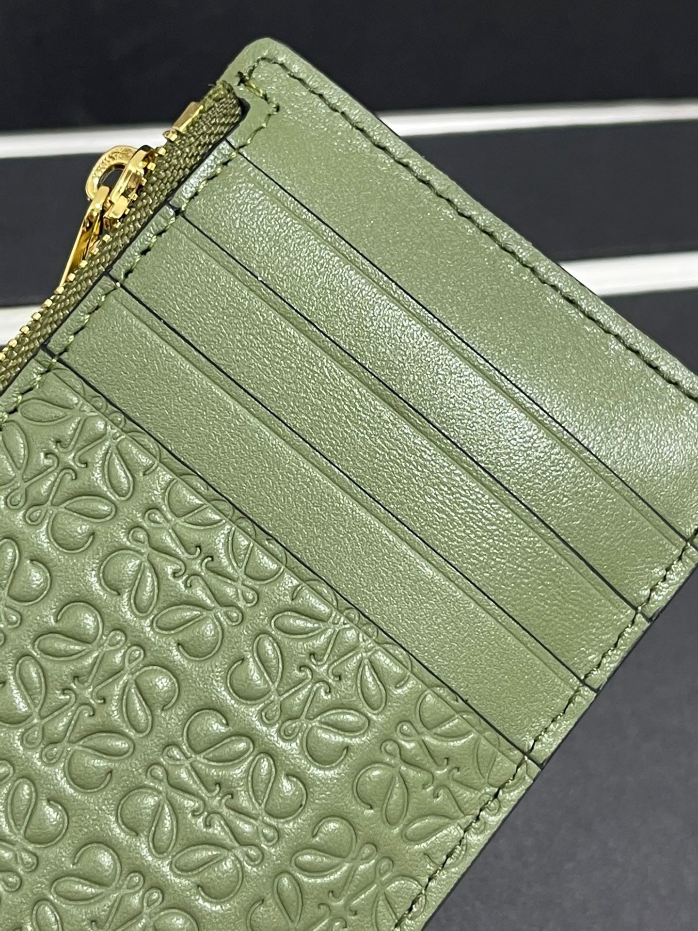 Loewe Wallet