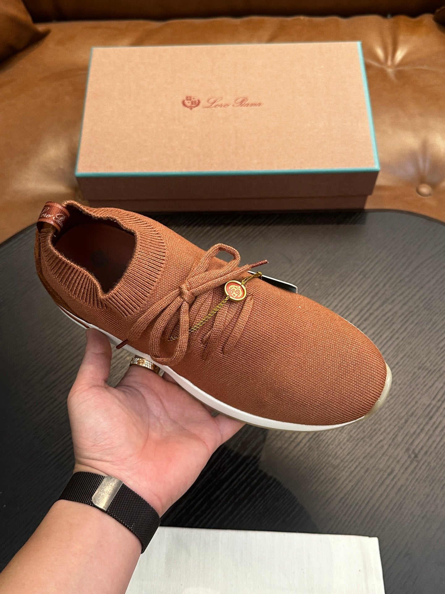 LP Sneakers