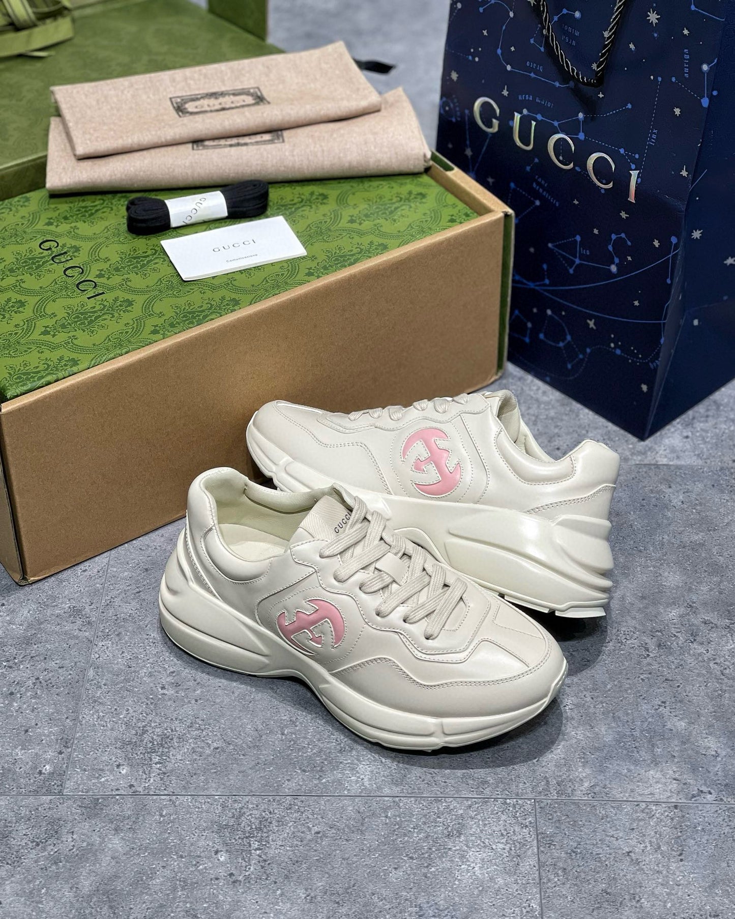 Gucci Sneakers