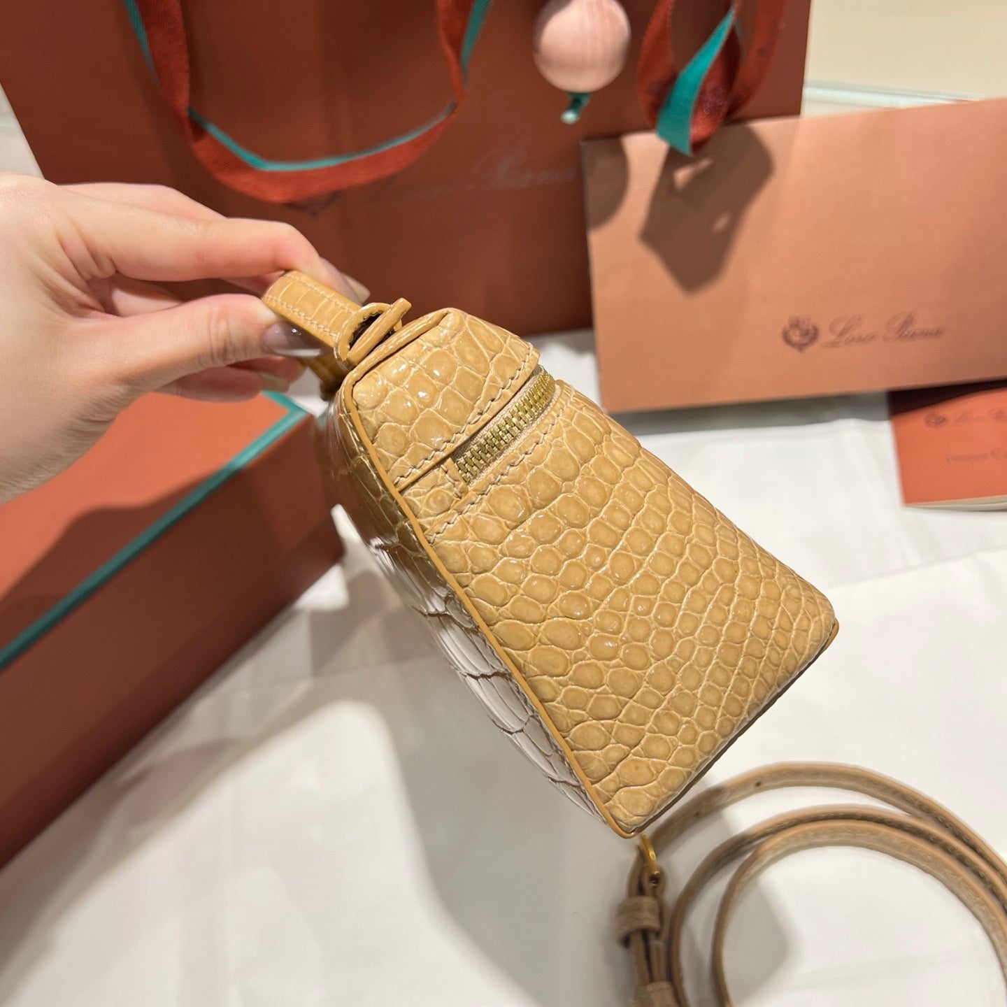 LP Extra Pocket L19 Handbag