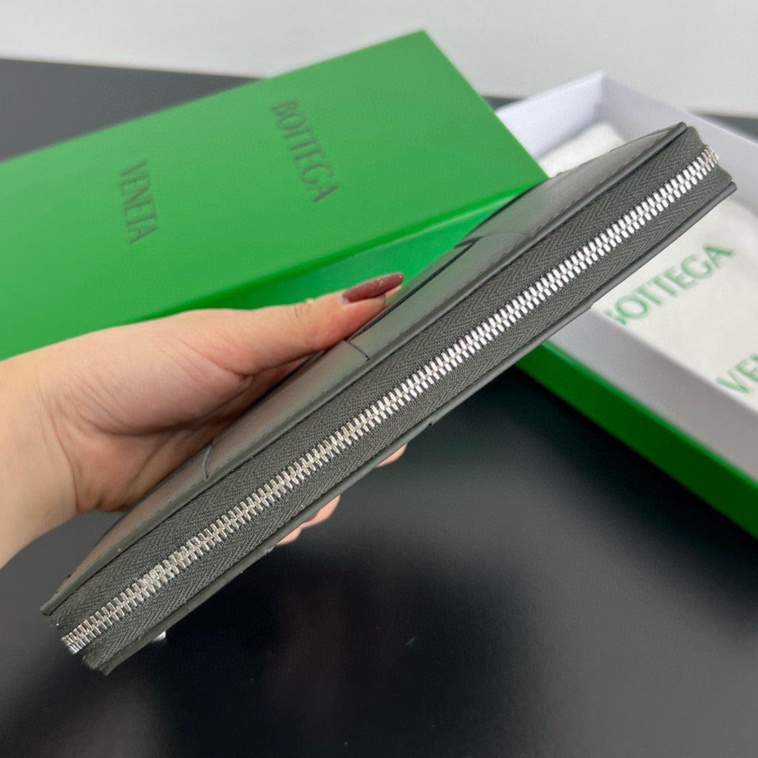 Bottega Veneta Long Zipped Wallet