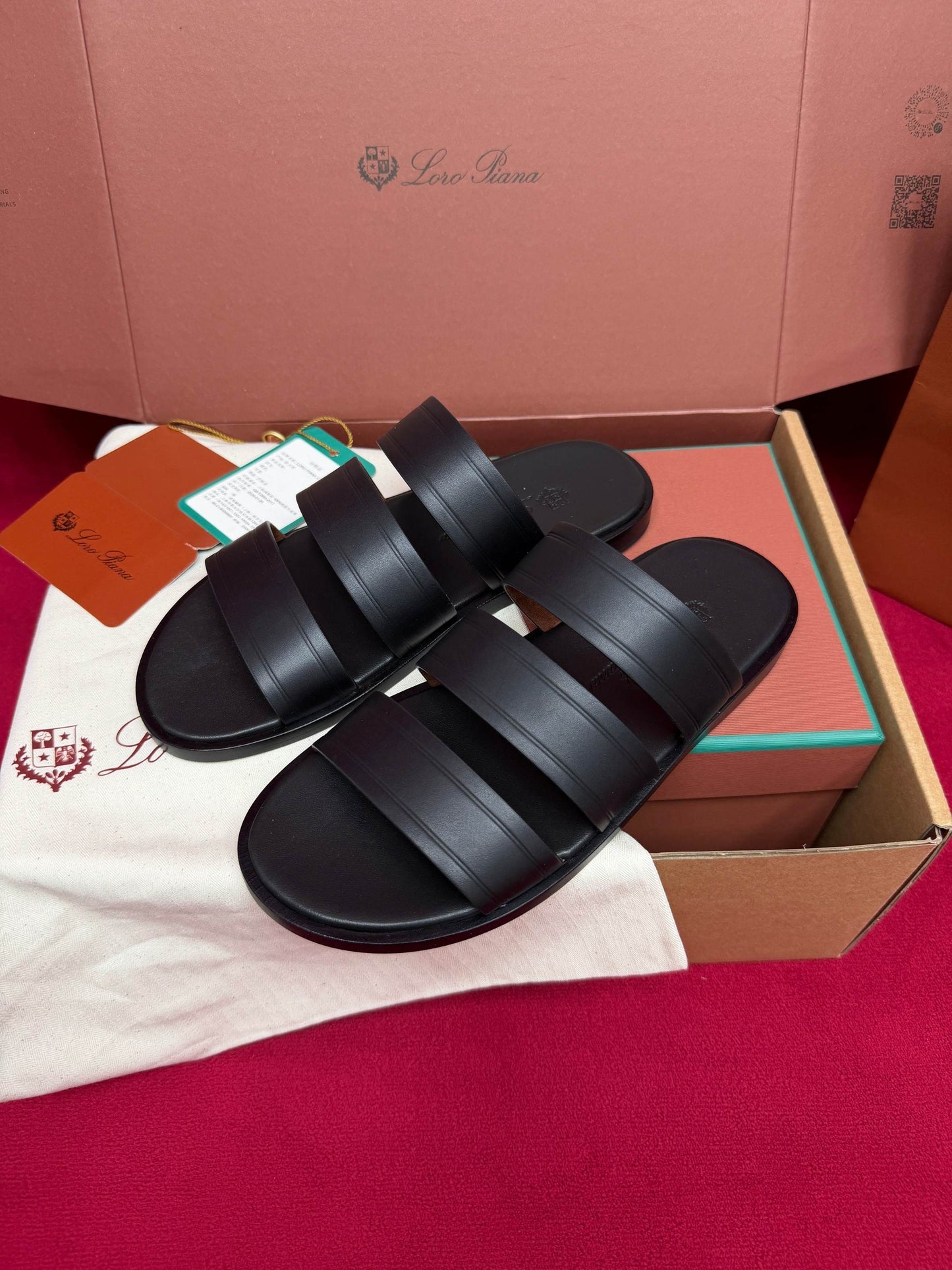 LP Sandals