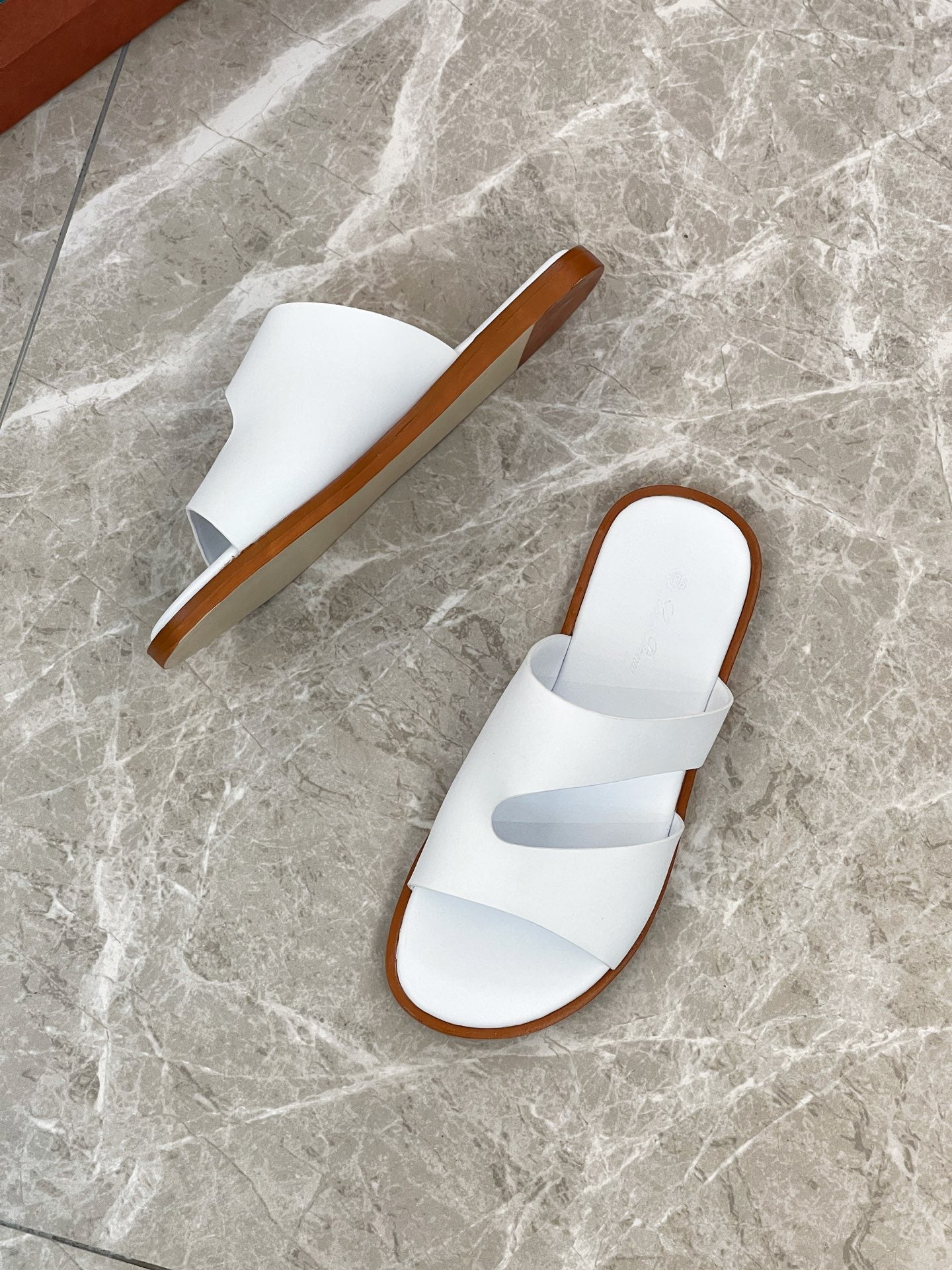 LP Sandals