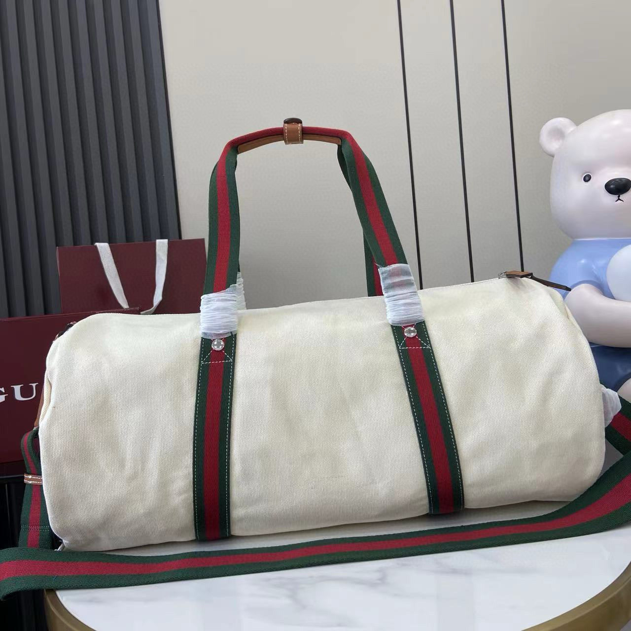 Gucci Duffle Bag 54x24x24CM