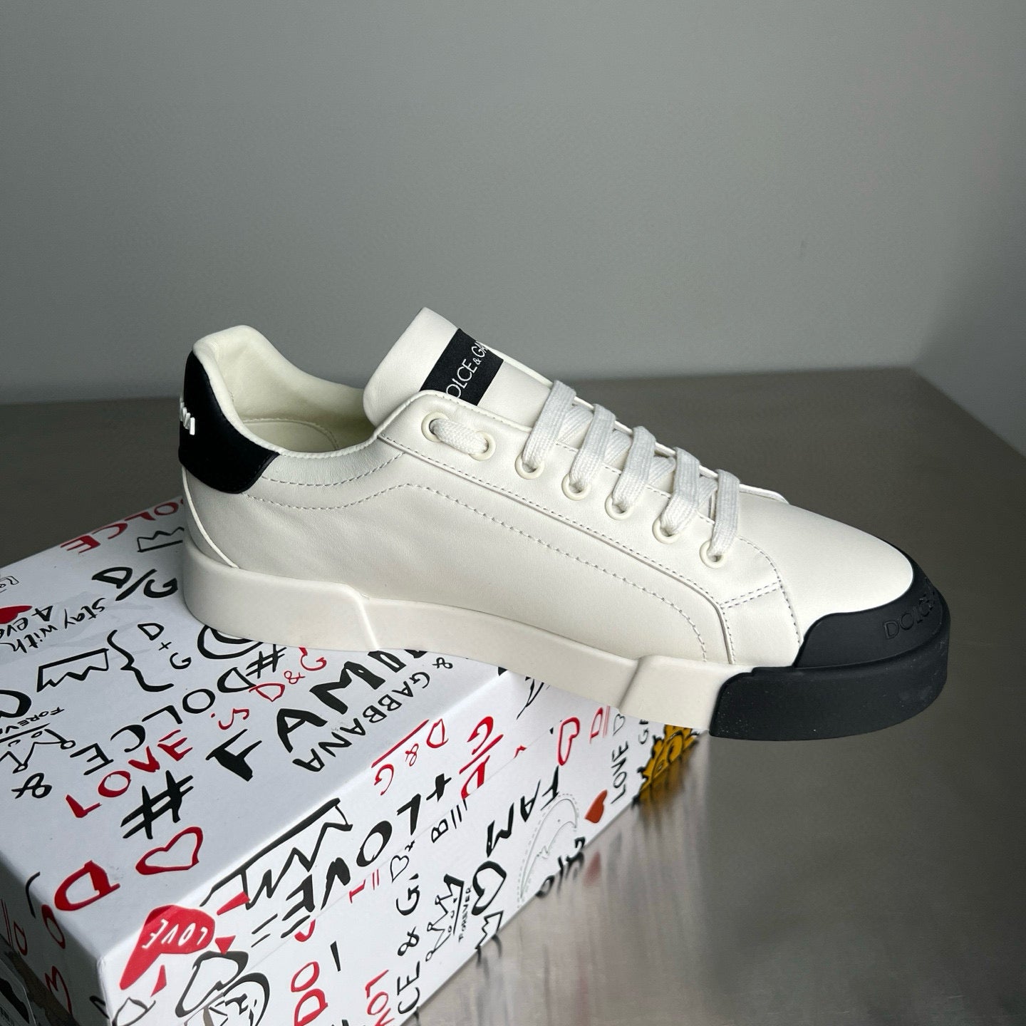 DG Sneakers