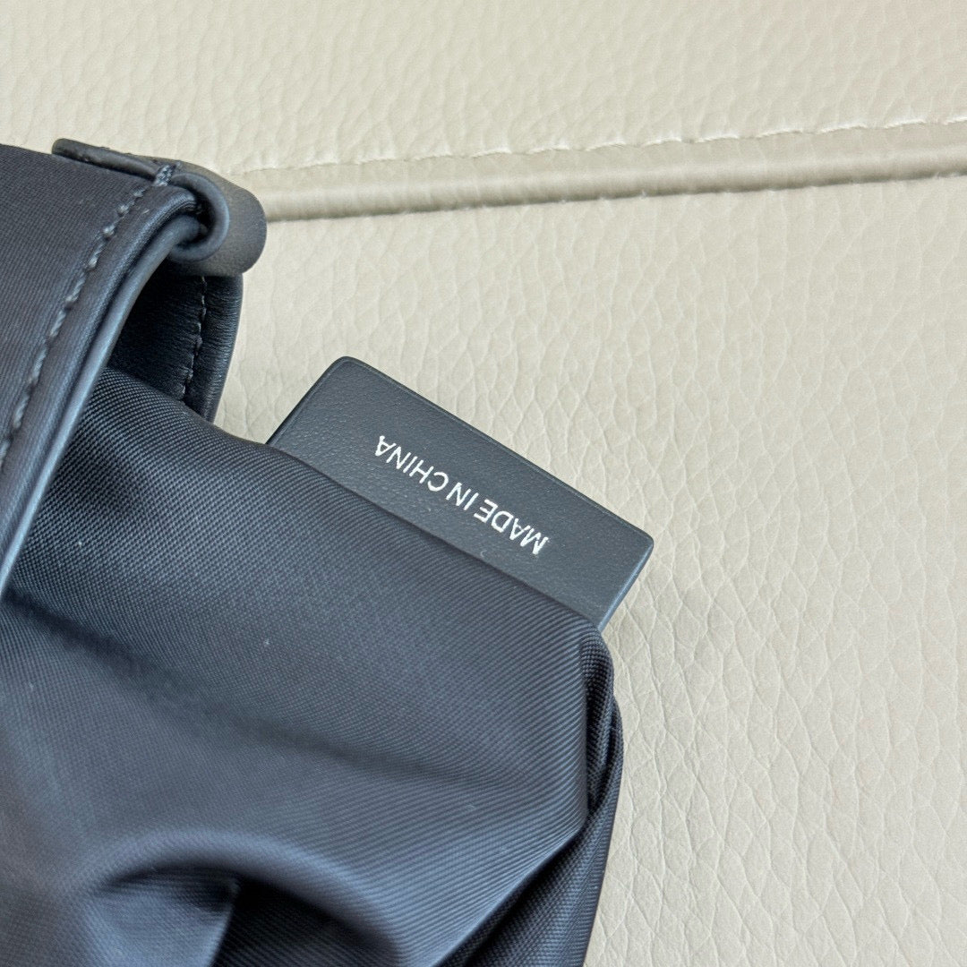 BBR Highlands Shoulder Bag