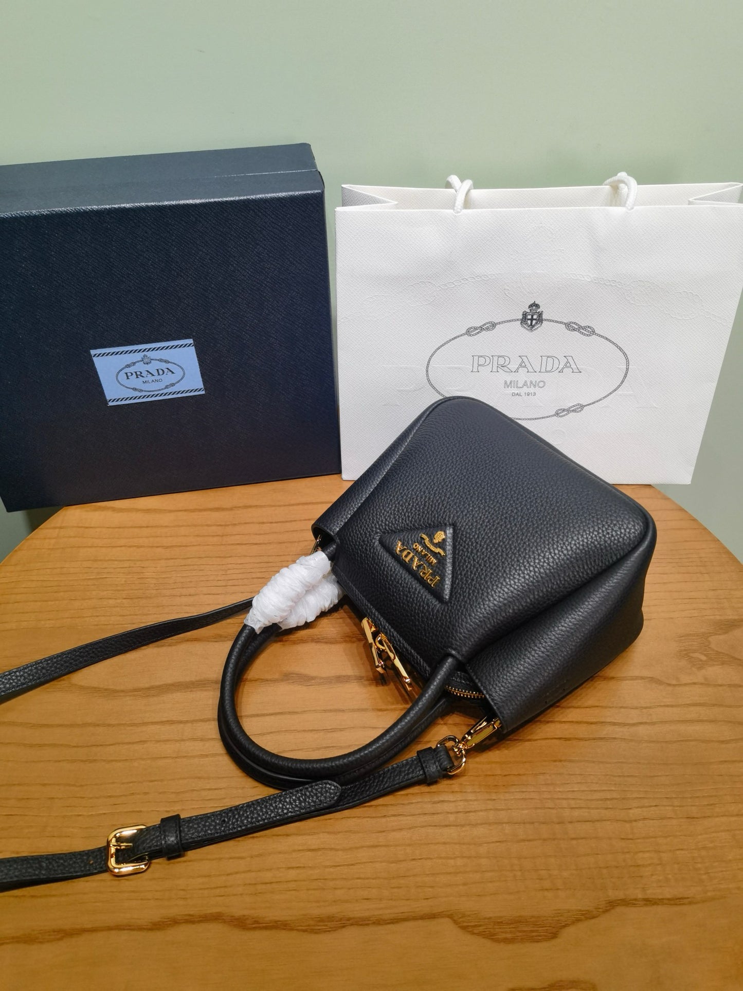 PD Small Leather Tote Bag 19.5x18x9cm