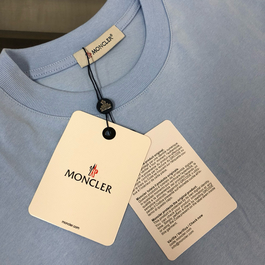 Moncler T-shirt