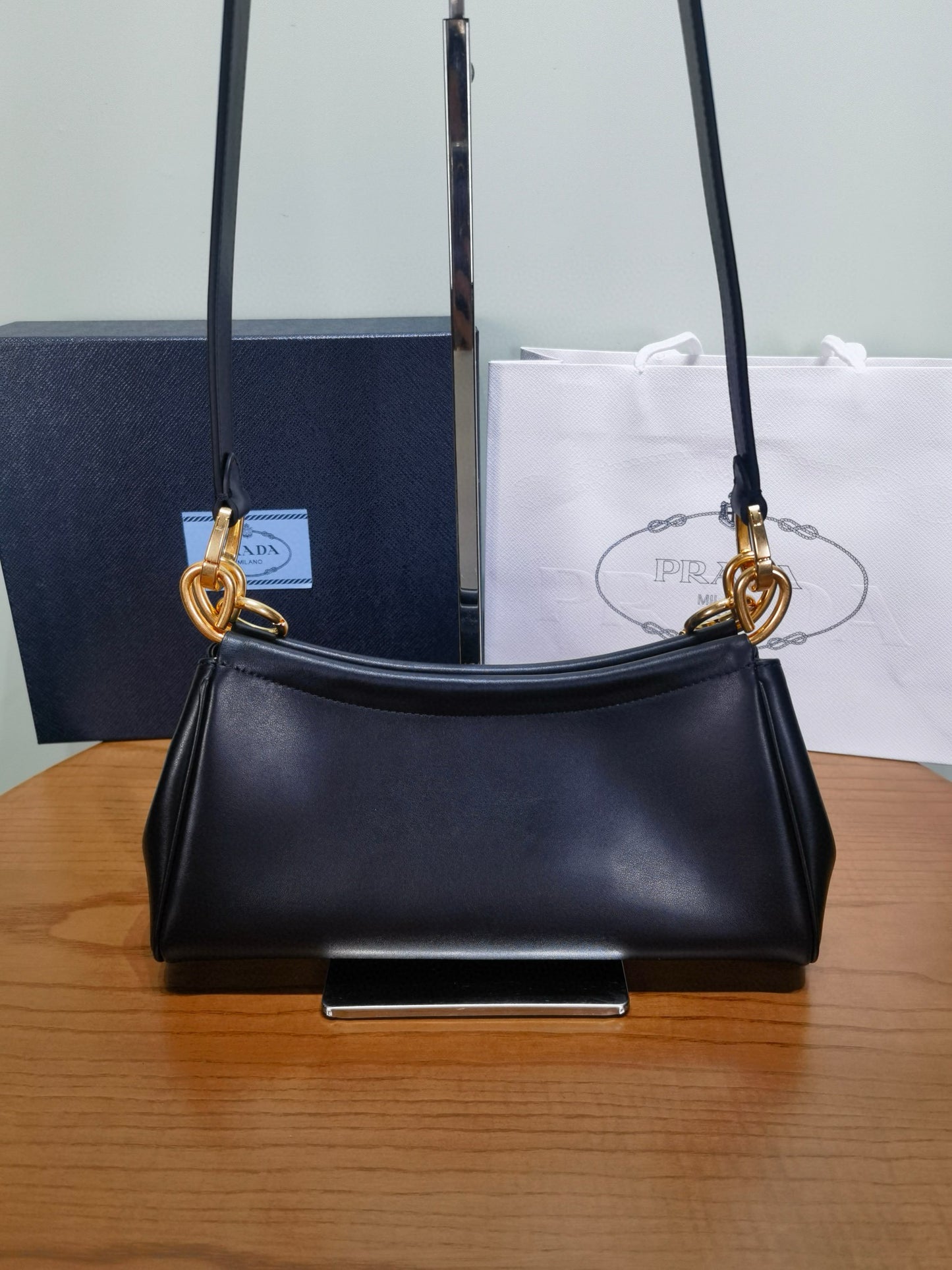 PD Enchaine Shoulder Bag