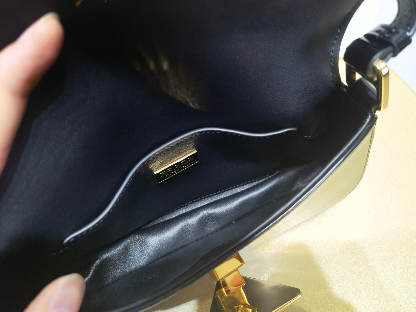 Prada Shoulder Bag 24x11x4cm