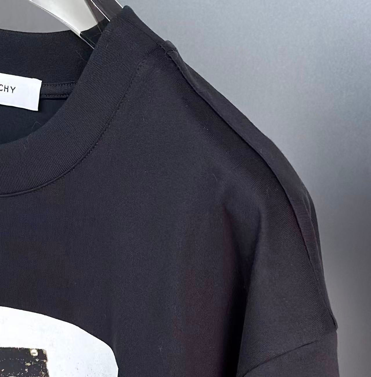 Givenchy T-Shirt