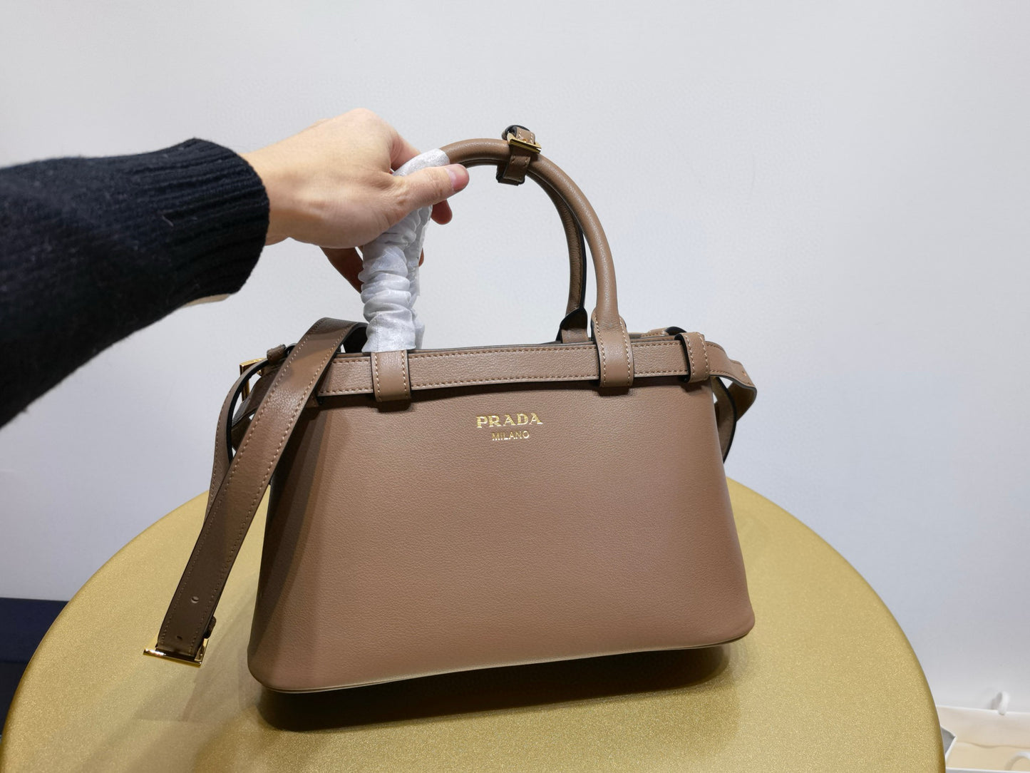 Prada Handbag 28x10x10.5cm