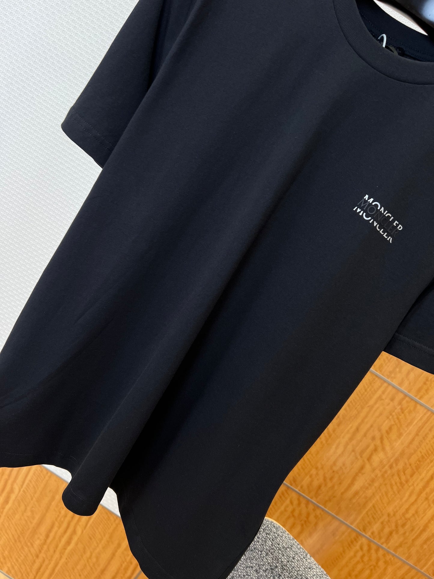 Moncler T-shirt