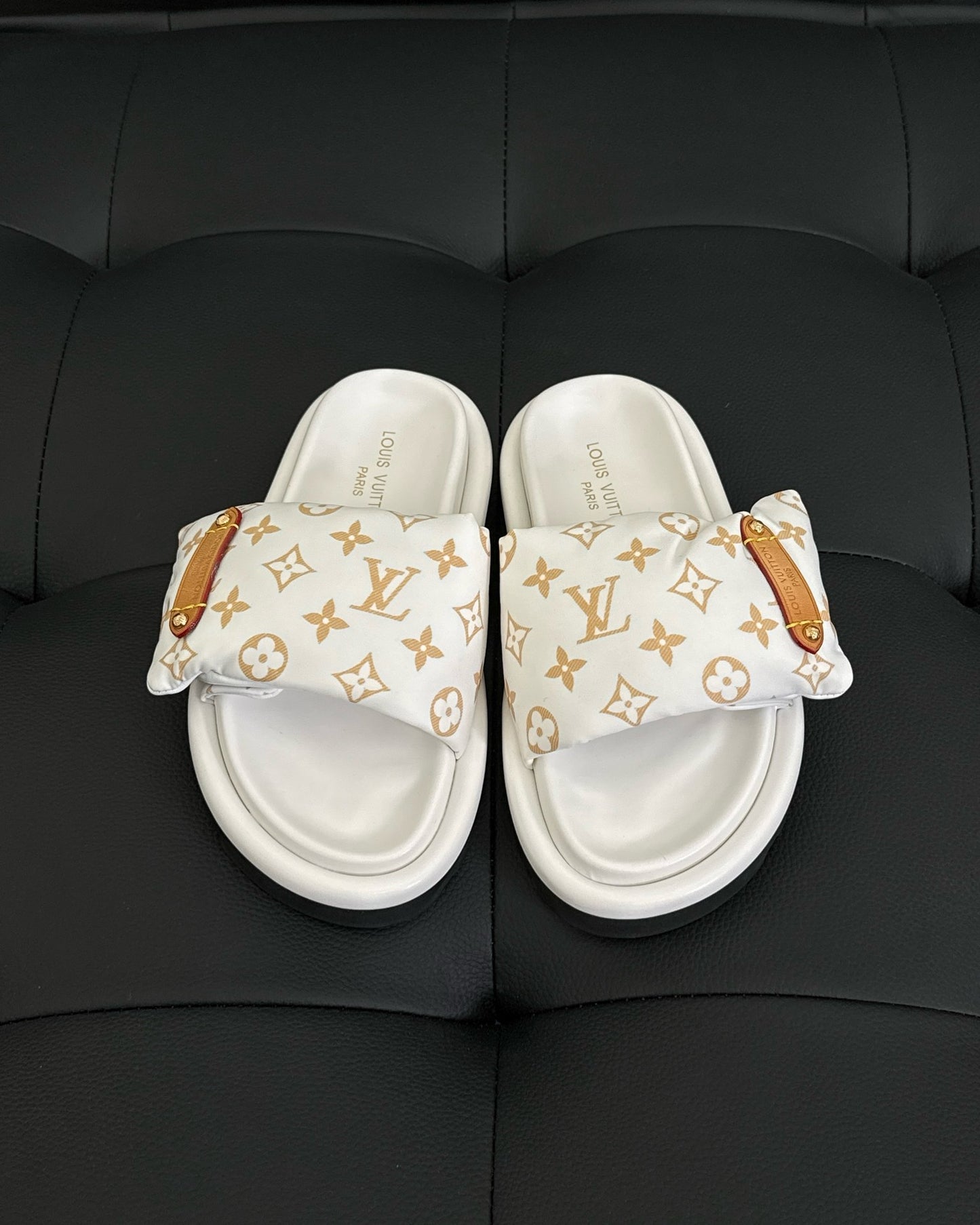 Lv Sandals