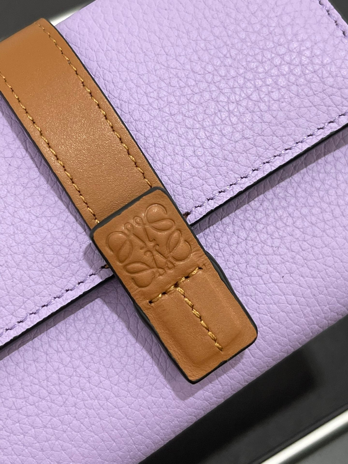 Loewe Wallet