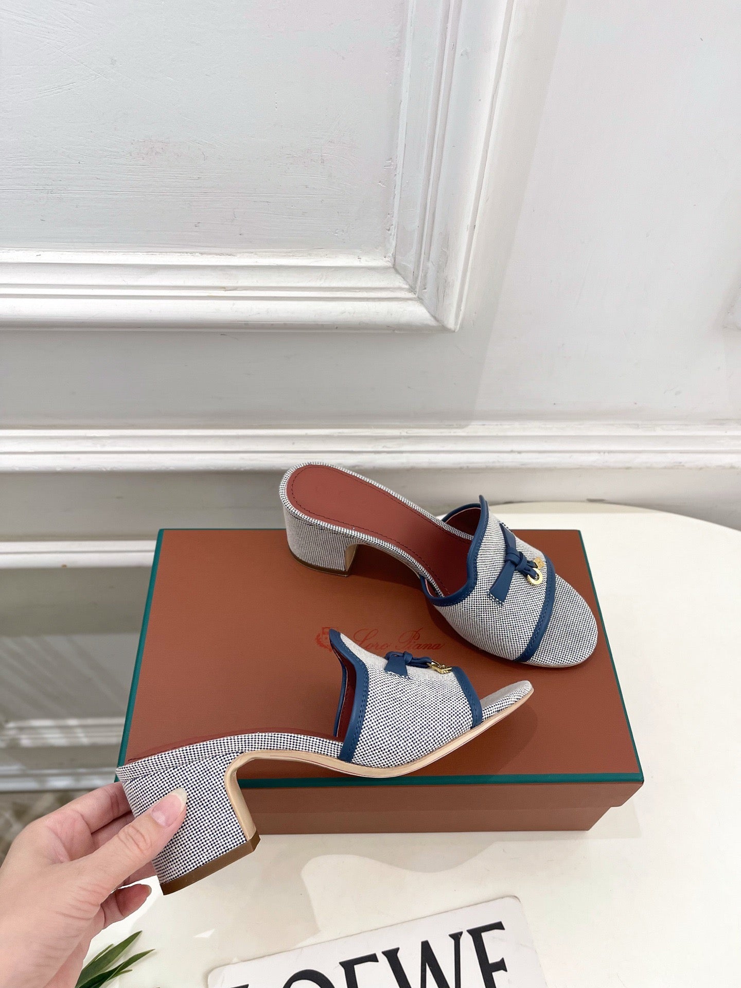 LP Sandals