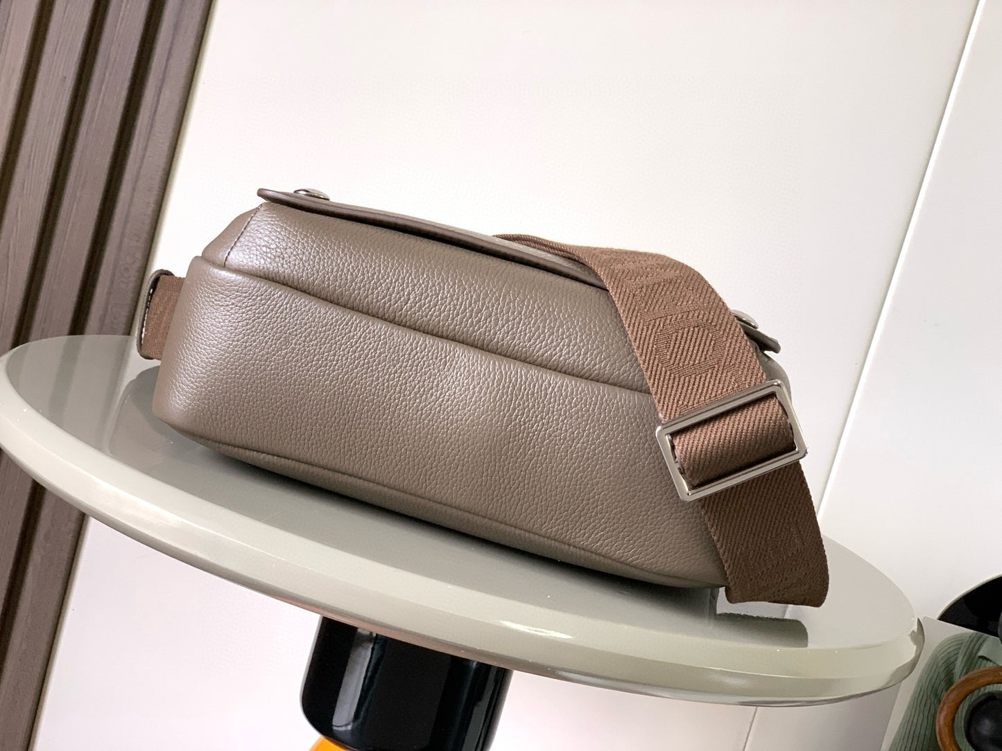 Loewe Messenger Bag 23x18x9CM