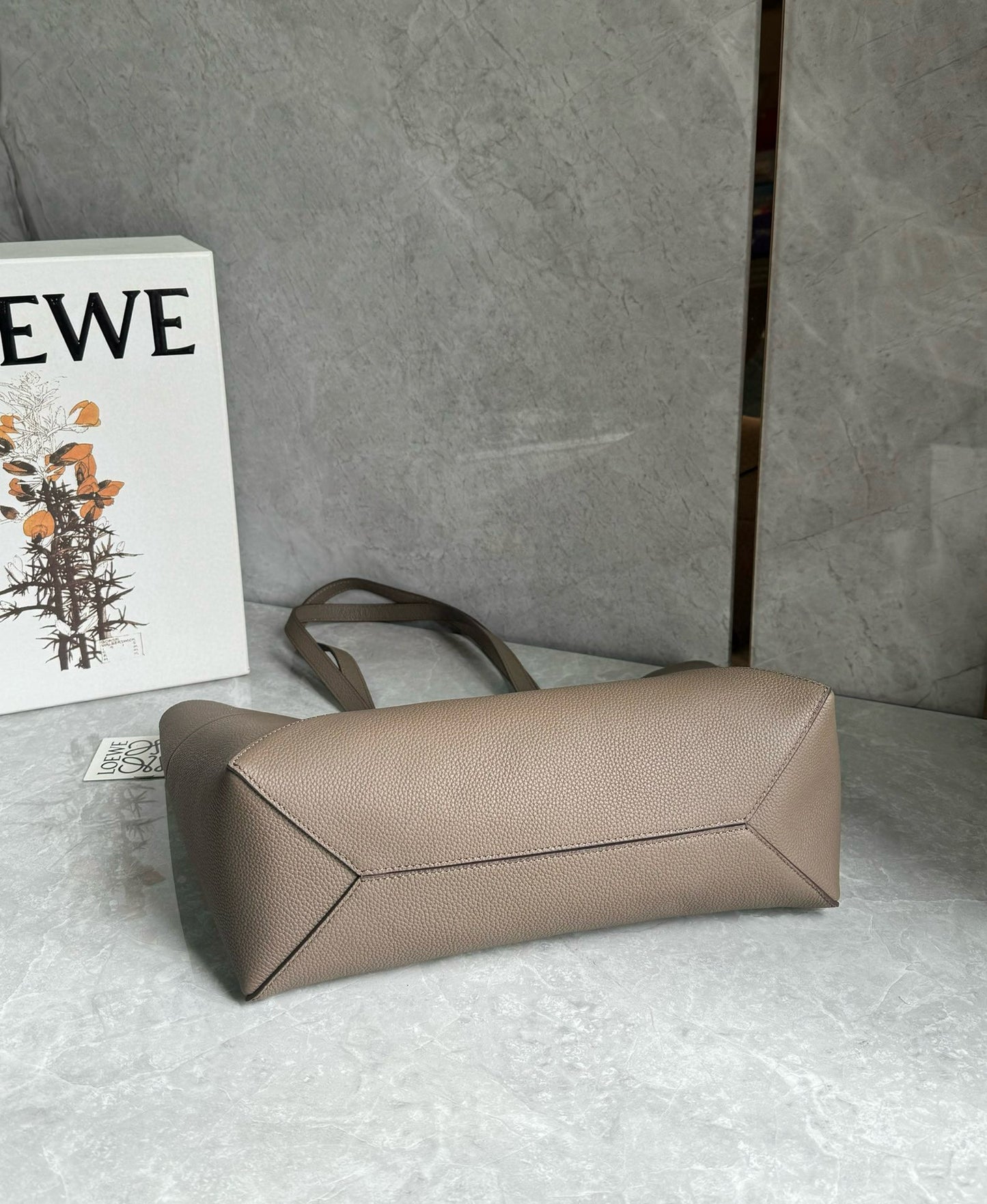 Loewe Puzzle Fold Tote Bag(31.5x12.5x29cm)
