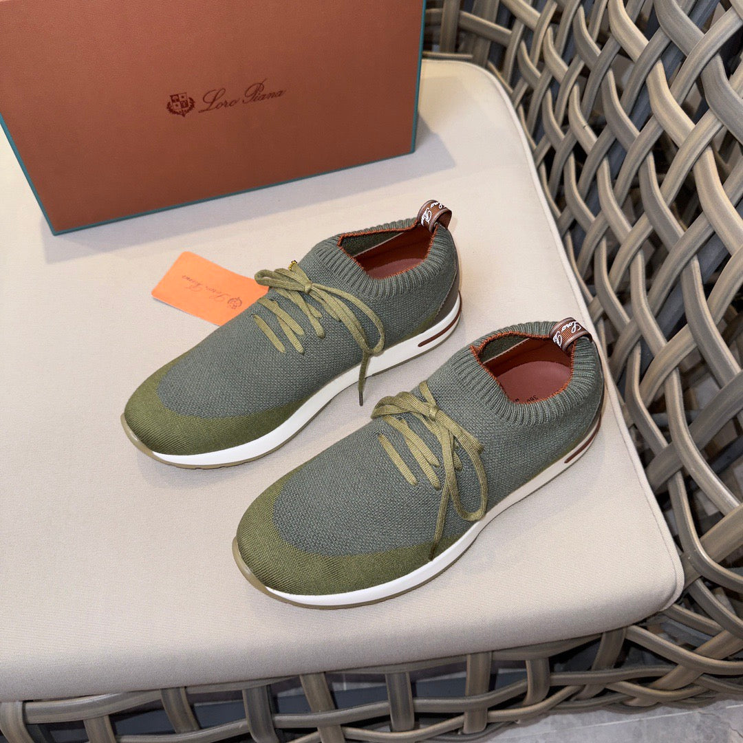 LP Sneakers