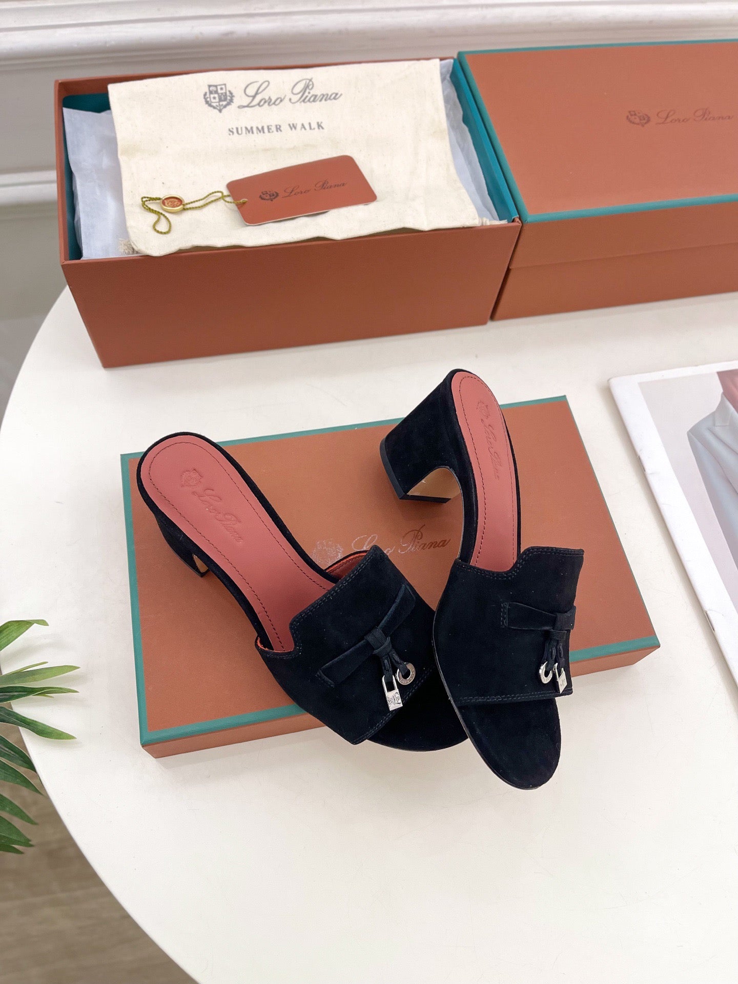 LP Sandals