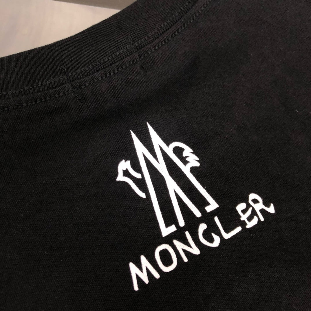 Moncler T-shirt