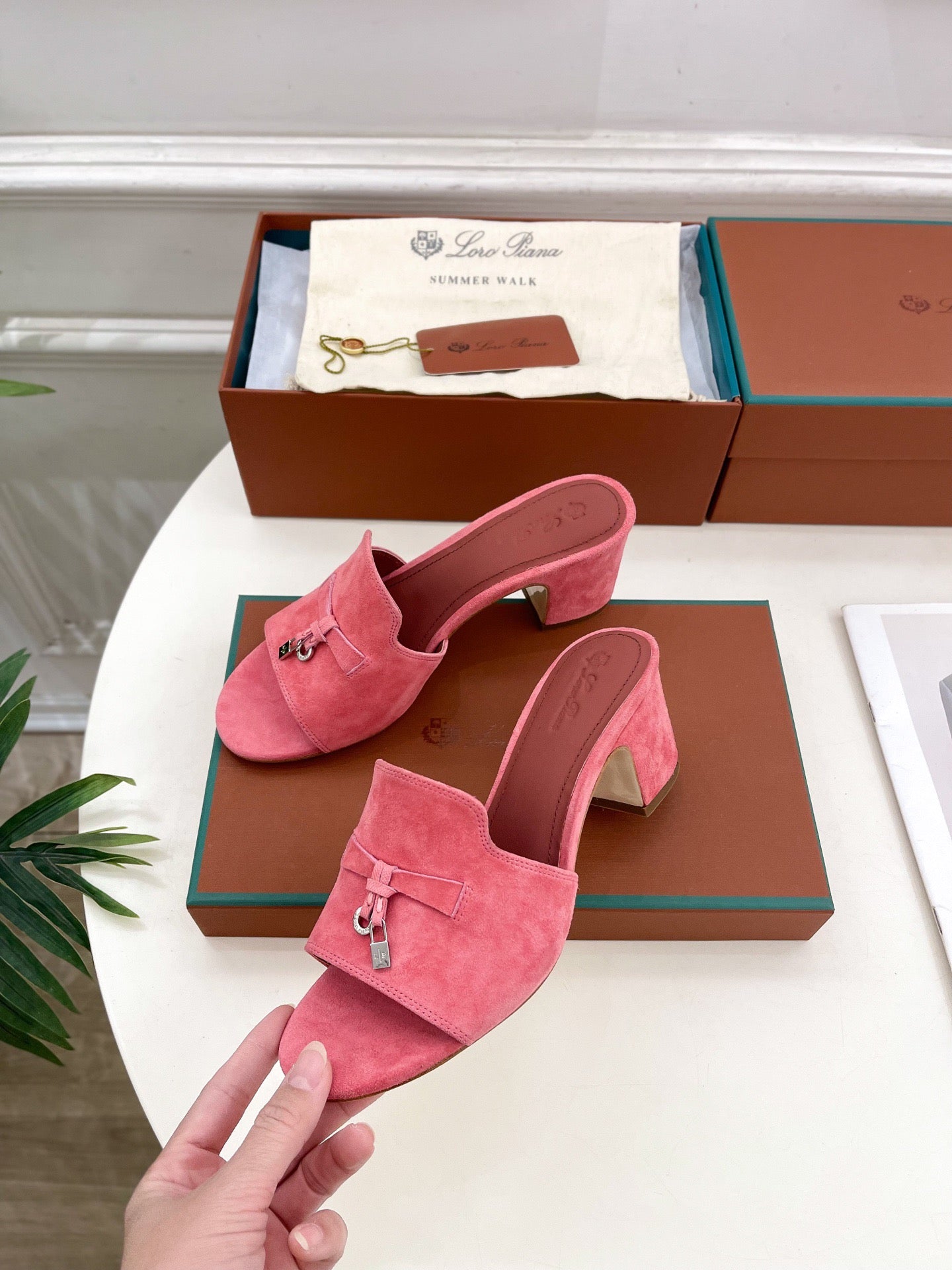 LP Sandals