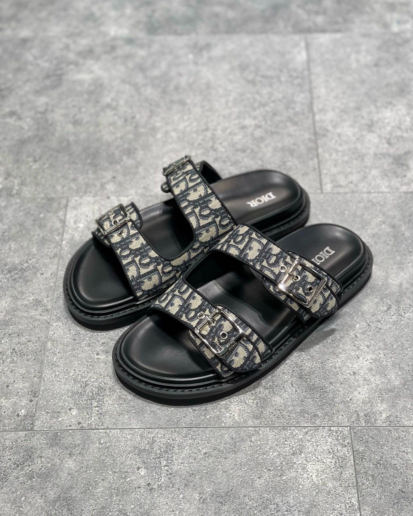 CD SANDALS