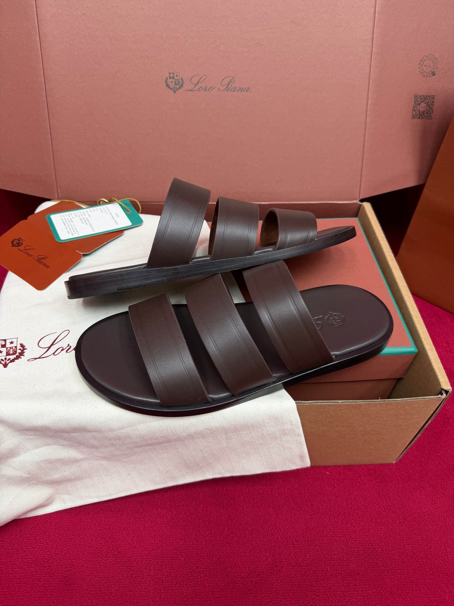 LP Sandals