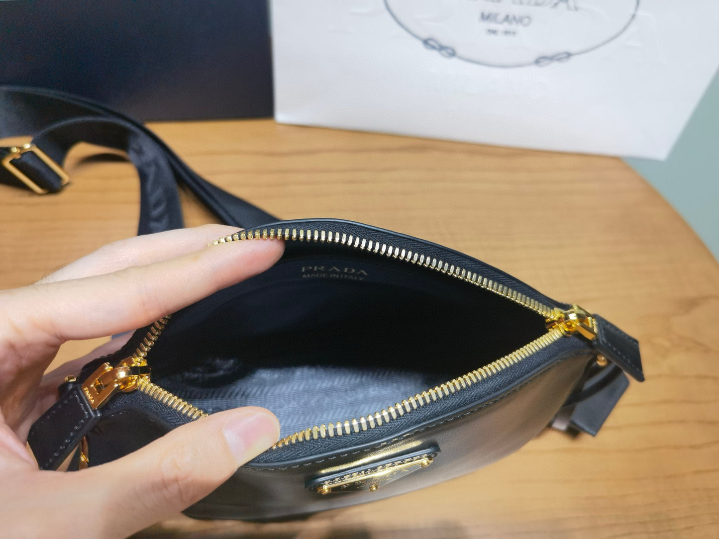 Prada Shoulder Bag 18x15x8cm