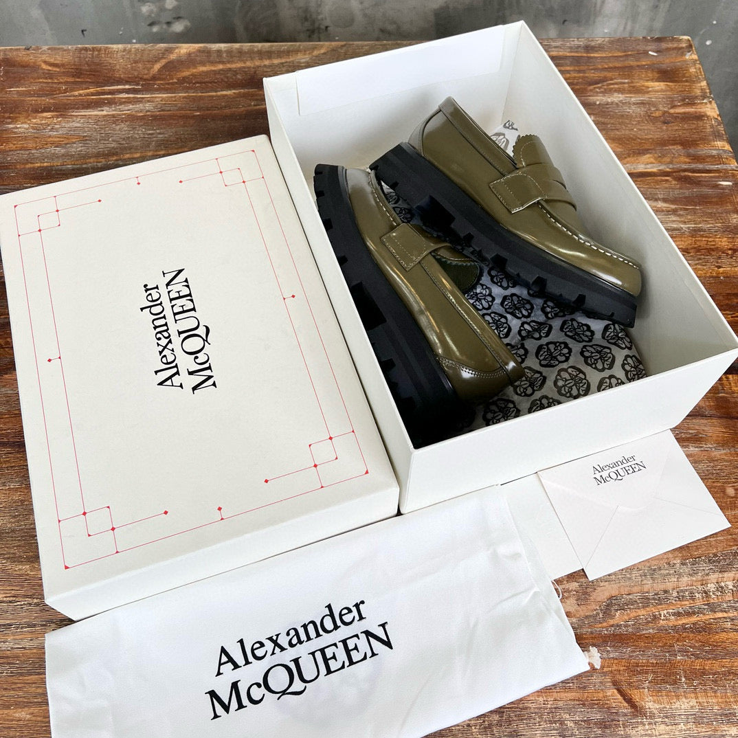 Alexander McQueen Loafer