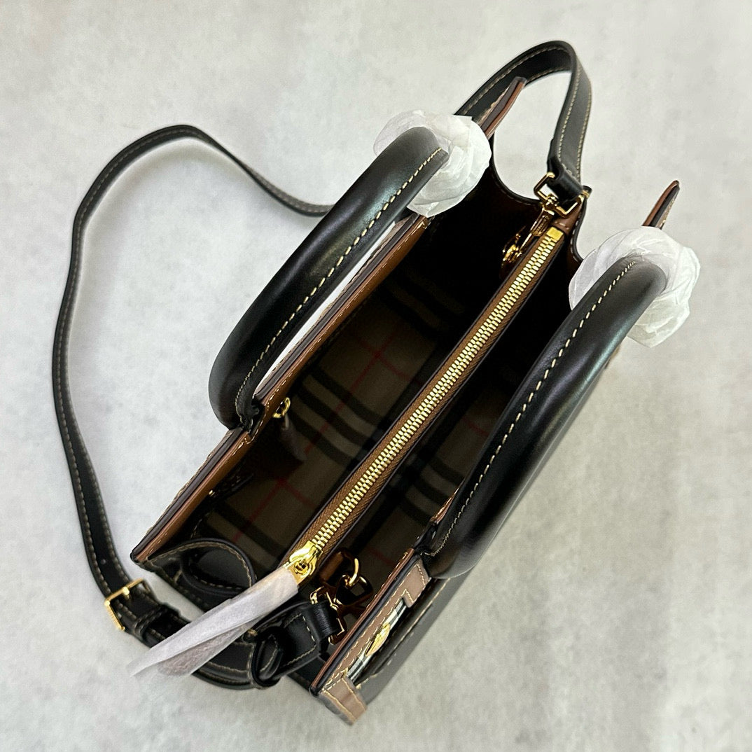 Burberry Vintage Two Handle Title Bag(26CM*13CM*20CM)