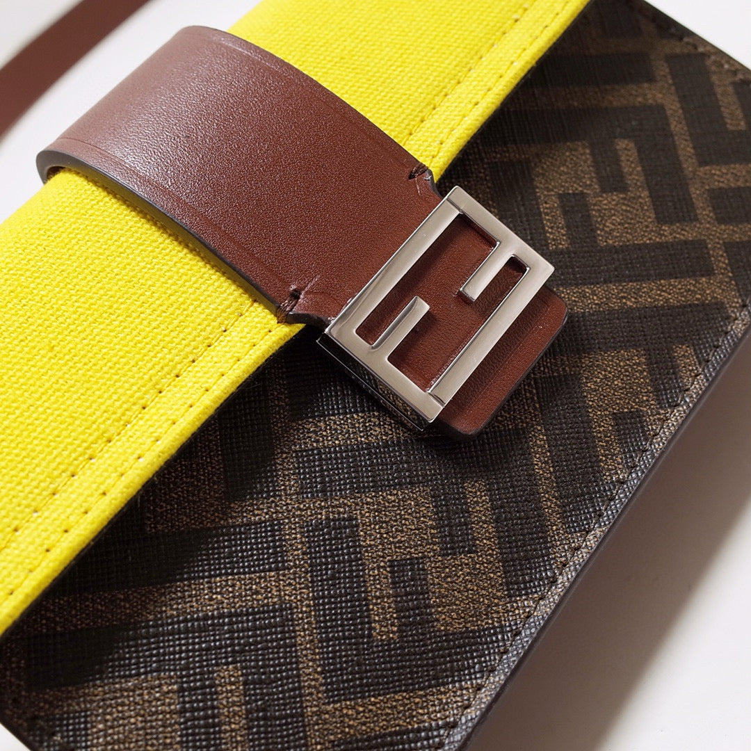 FENDI BAGUETTE 16.5*2.5*11