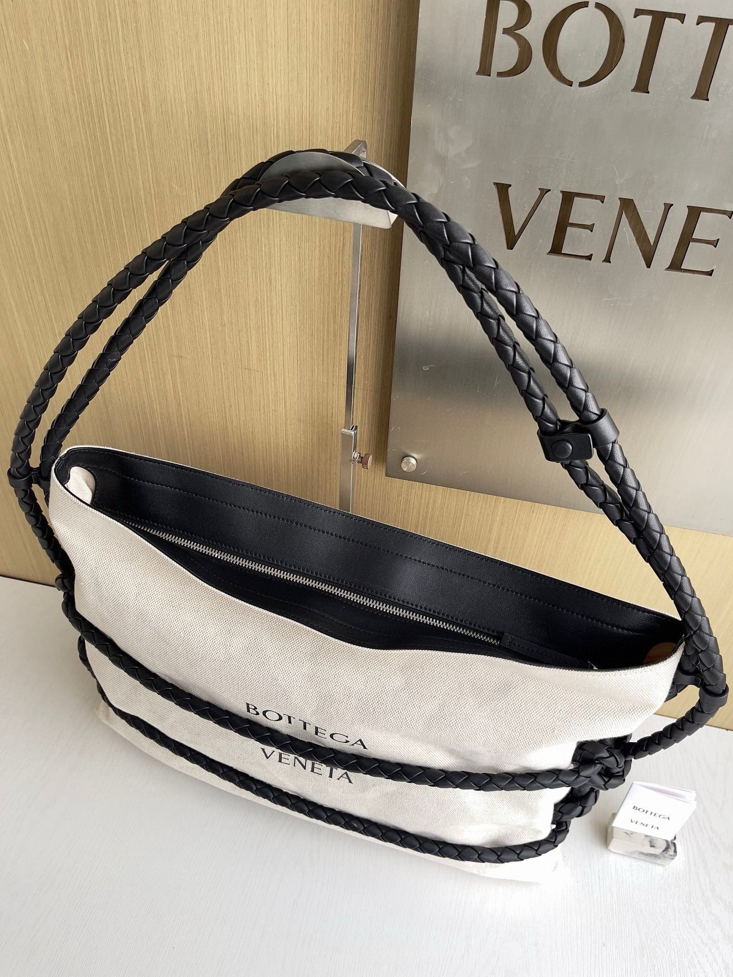 BV Quadronna Canvas Tote Bag 50x10x34cm