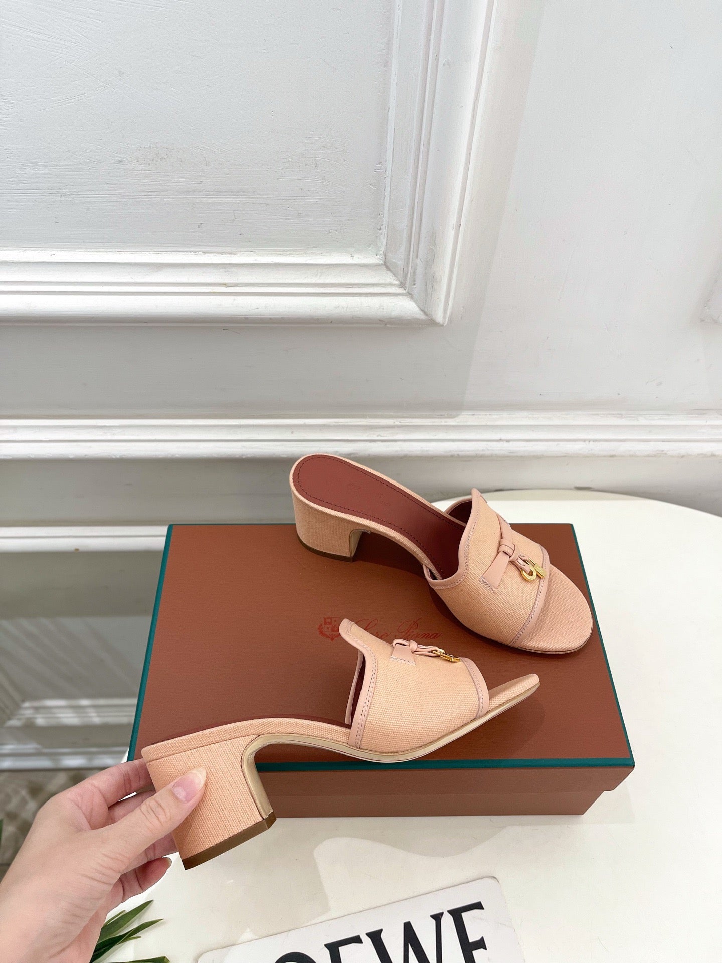 LP Sandals