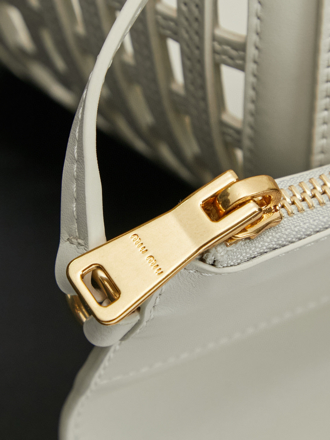 Miu Miu Basket Bag 40x21x15.5cm