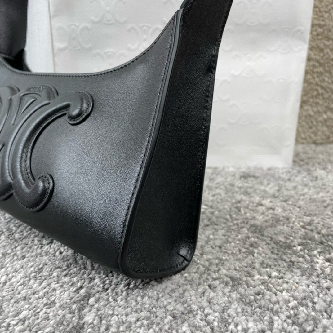 Celine Triomphe Hobo