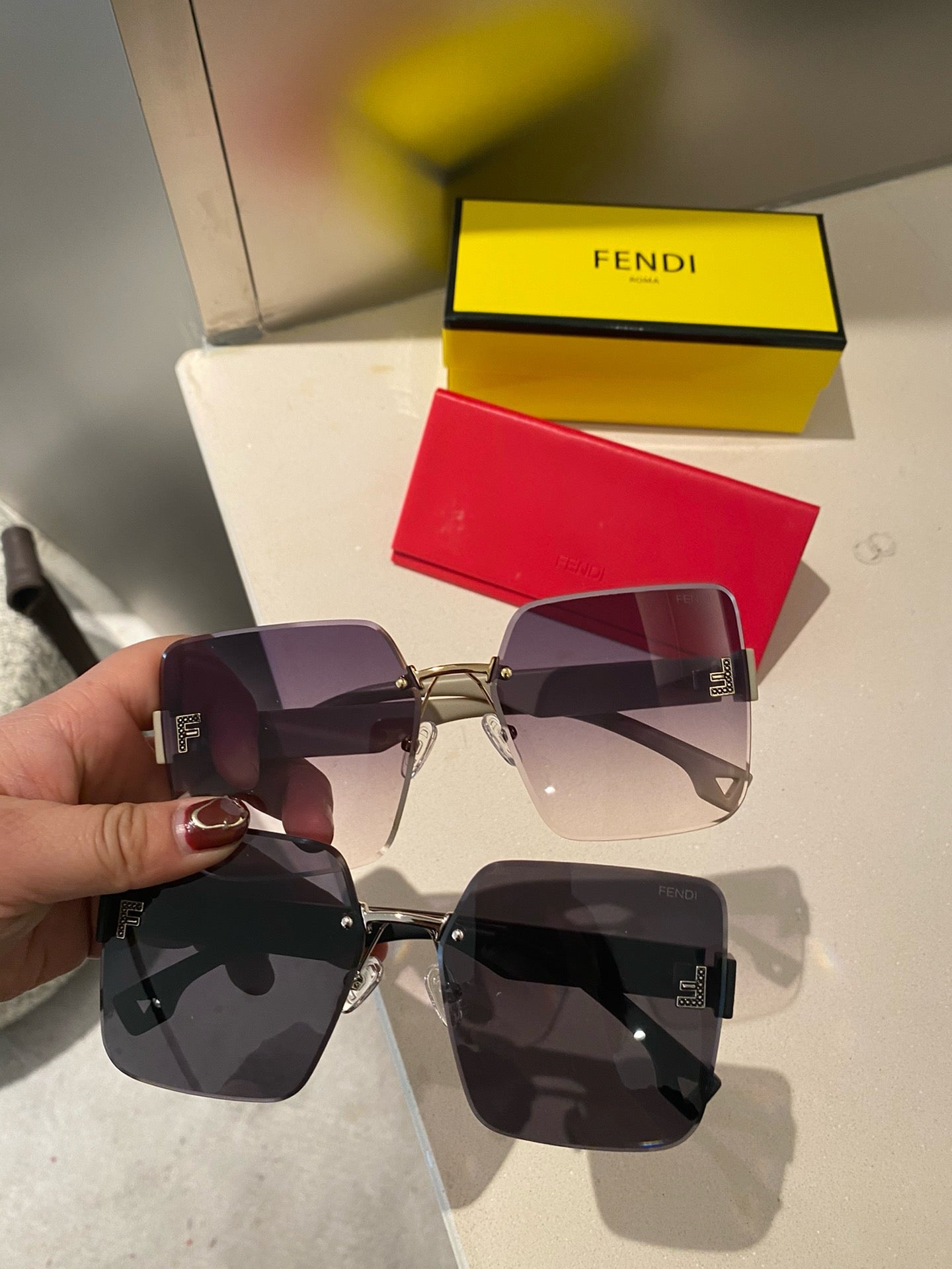 gafas de sol fendi