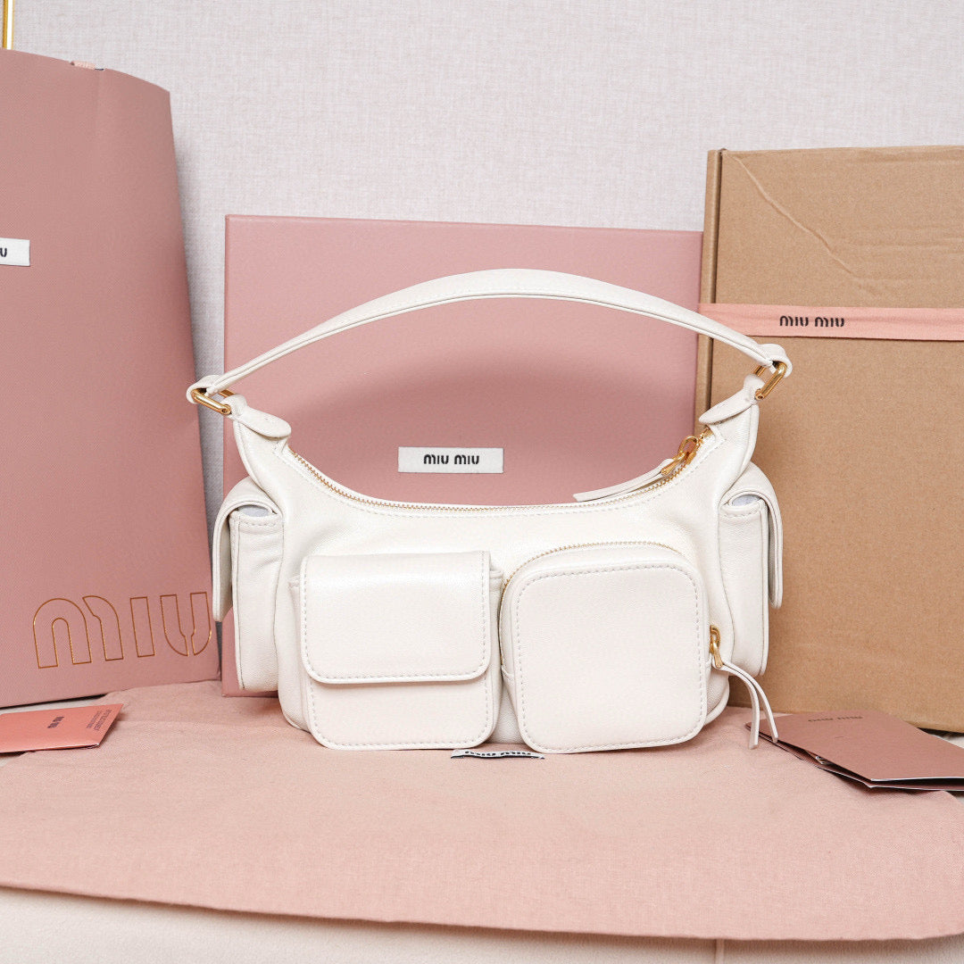 Miu Miu Handbag 21x12x6cm