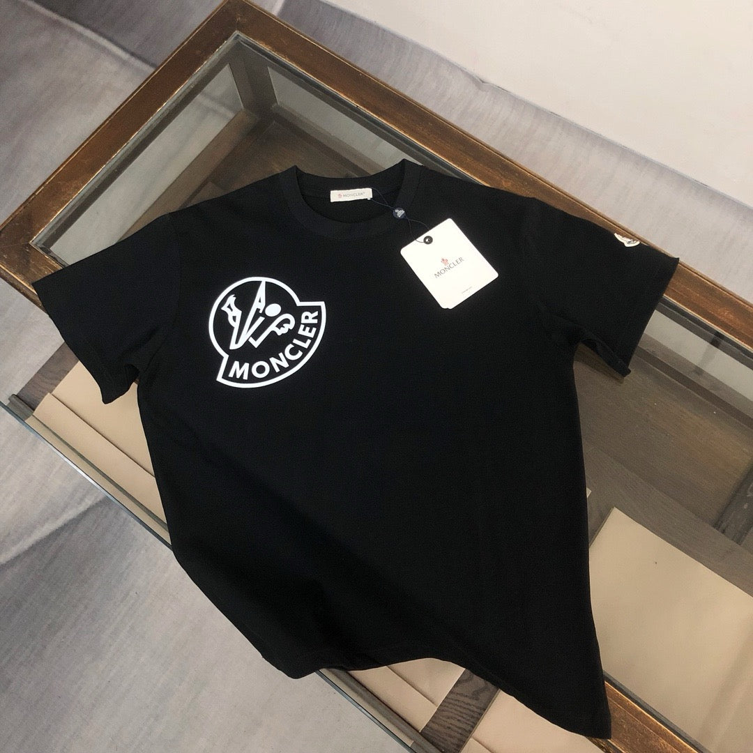 Moncler T-shirt