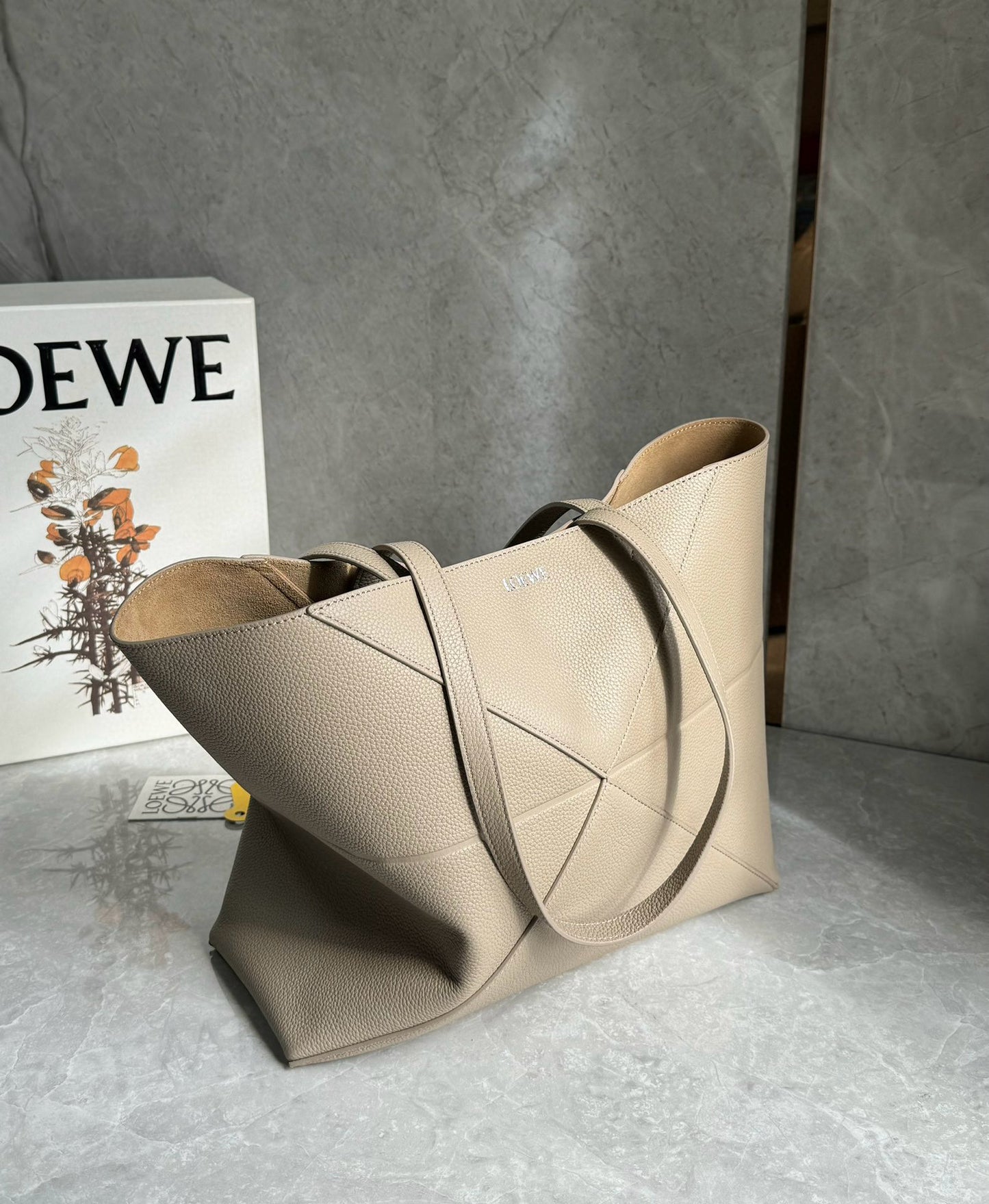 Loewe Puzzle Fold Tote Bag(31.5x12.5x29cm)