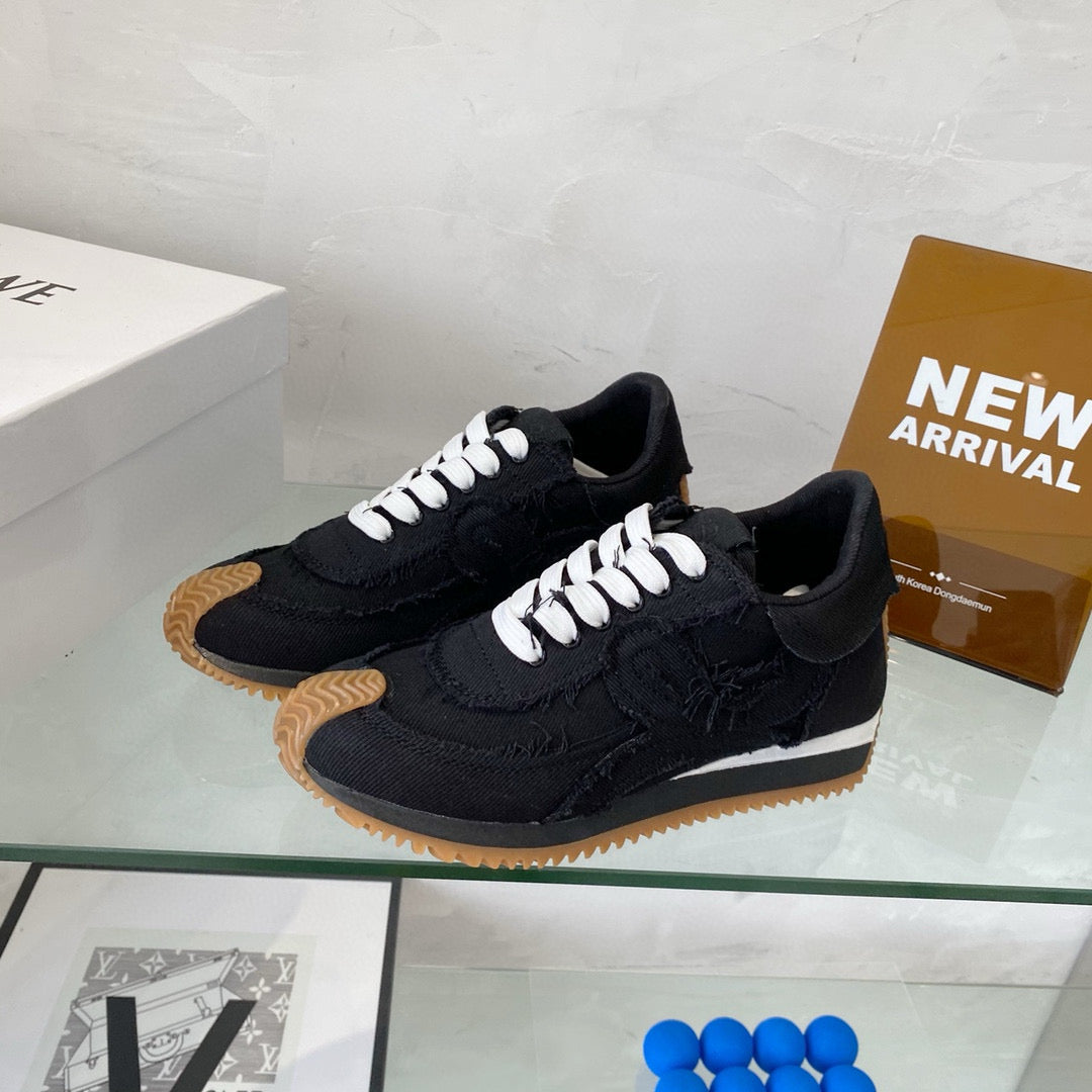 Loewe Sneakers