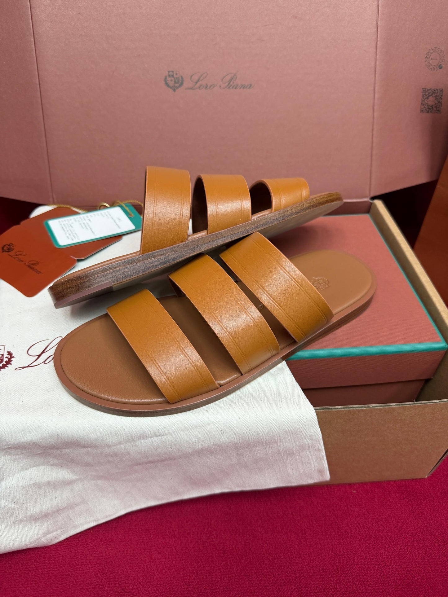 LP Sandals