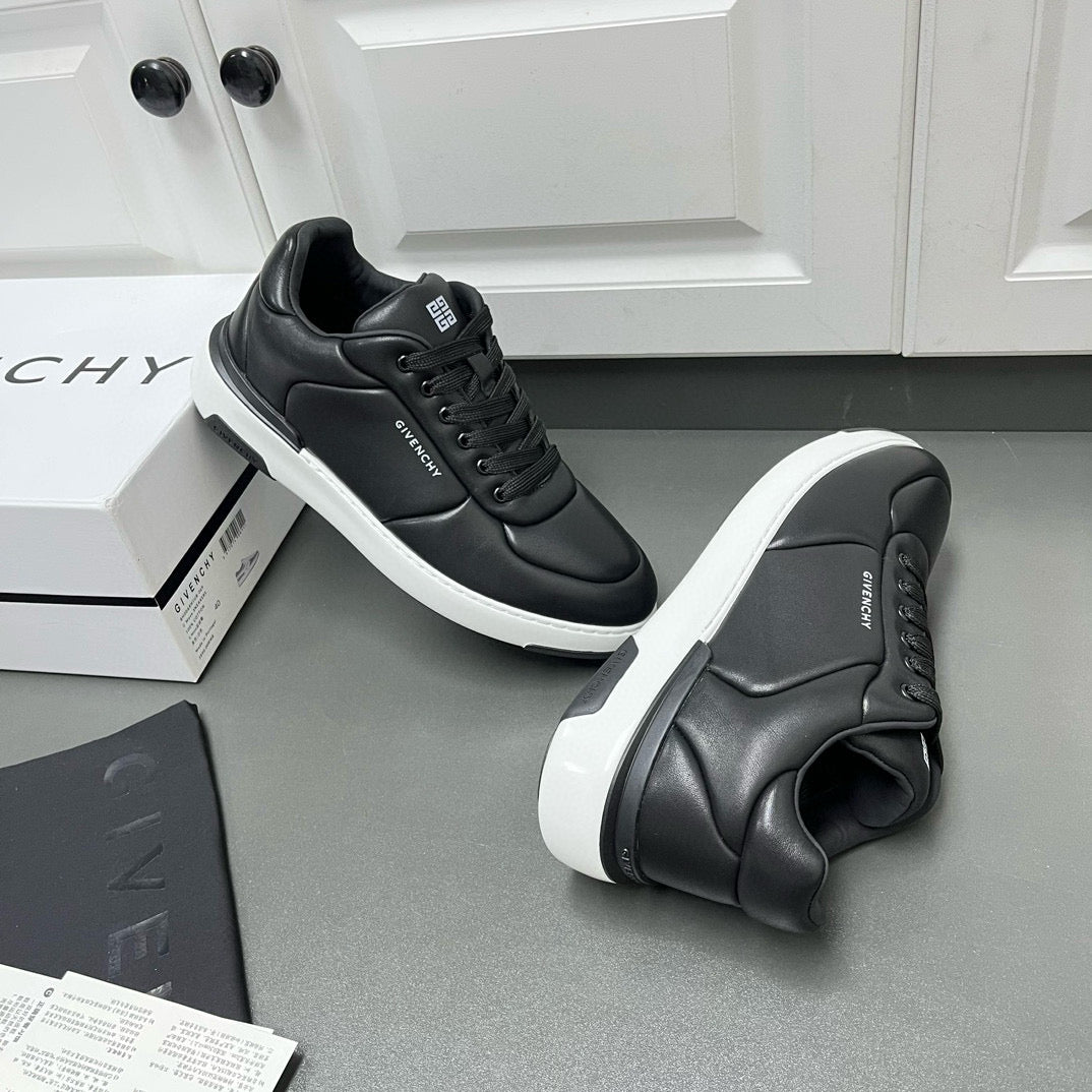 Givenchy Sneakers