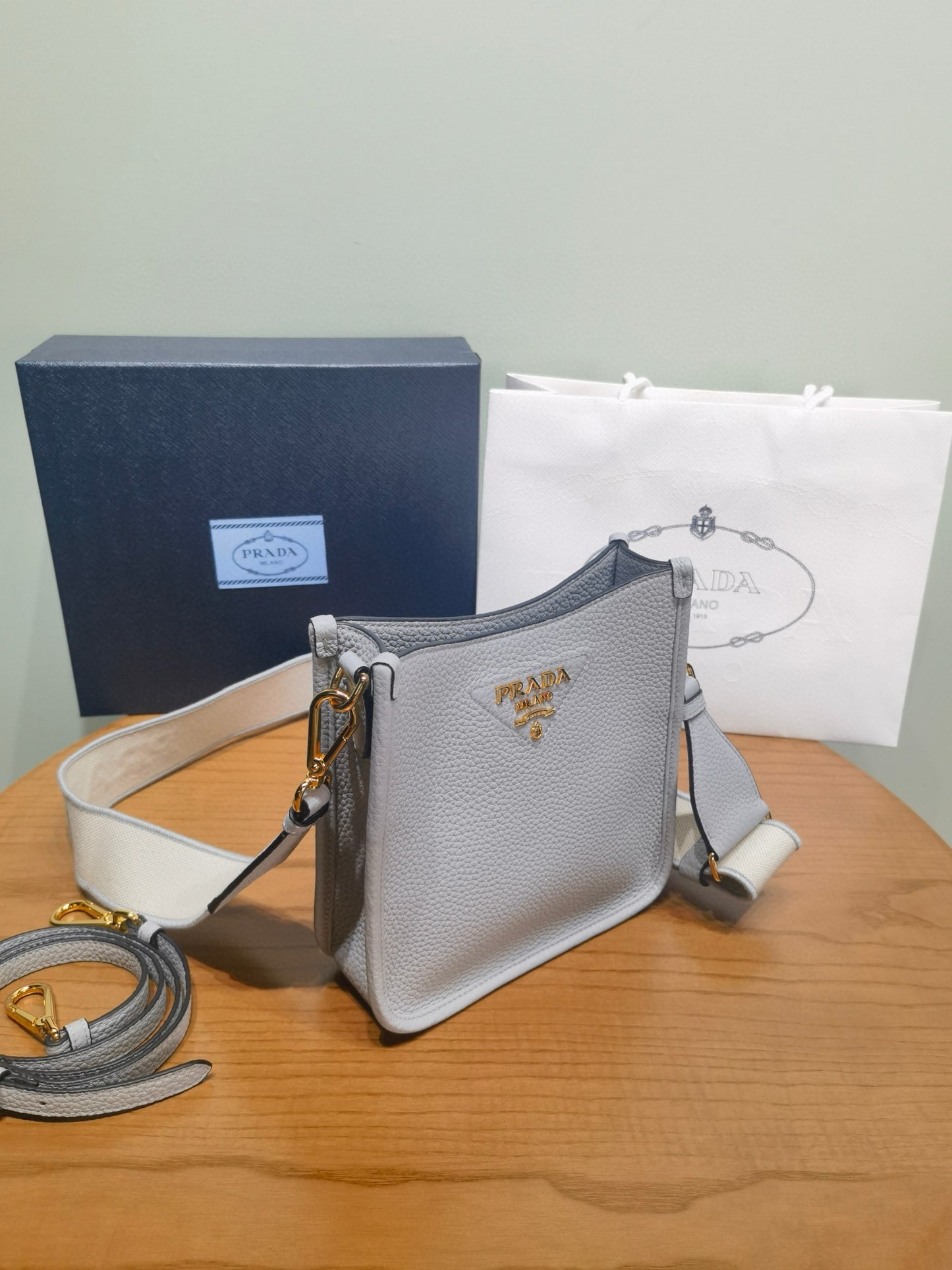 PD Arque Shoulder Bag 19x20x6cm